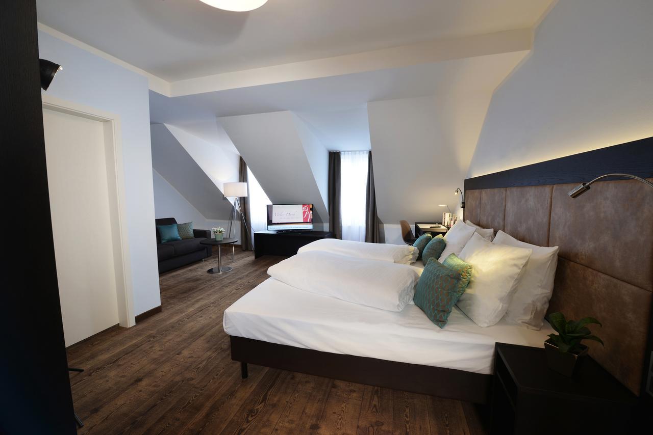 Uhu Gaestehaus Superior Koln Bagian luar foto