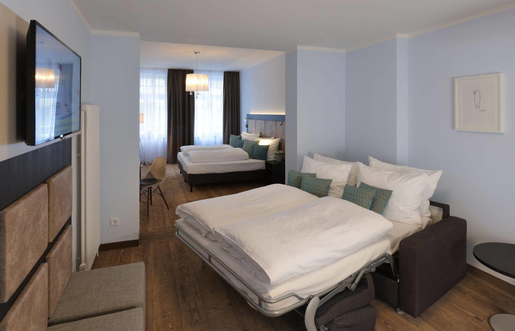 Uhu Gaestehaus Superior Koln Bagian luar foto
